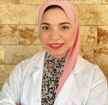 اخصائى علاج طبيعى بقسم الاطفال بعيادة فياض